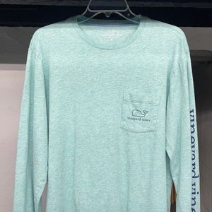 Men’s medium vineyard vines long sleeve shirt
